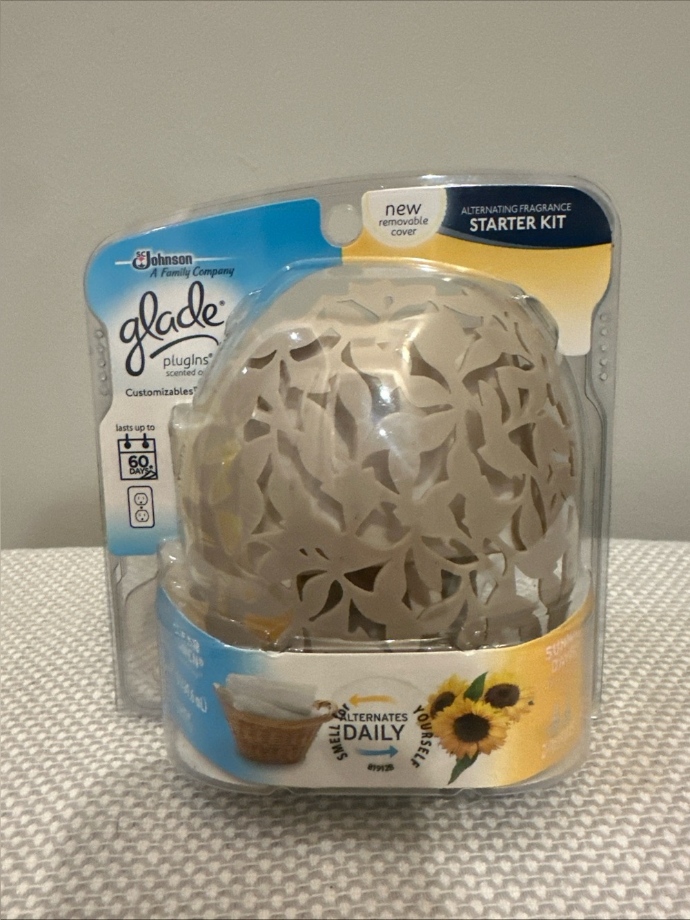 Glade CUSTOMIZABLES Plugins Scented Oil SUNNY DAYS & CLEAN LINEN Starter Kit NEW
